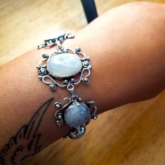 Moonstone Vintage Silver Bracelet - Picture 4 of 13